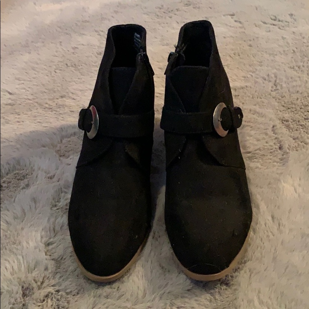 Maurices black buckle booties